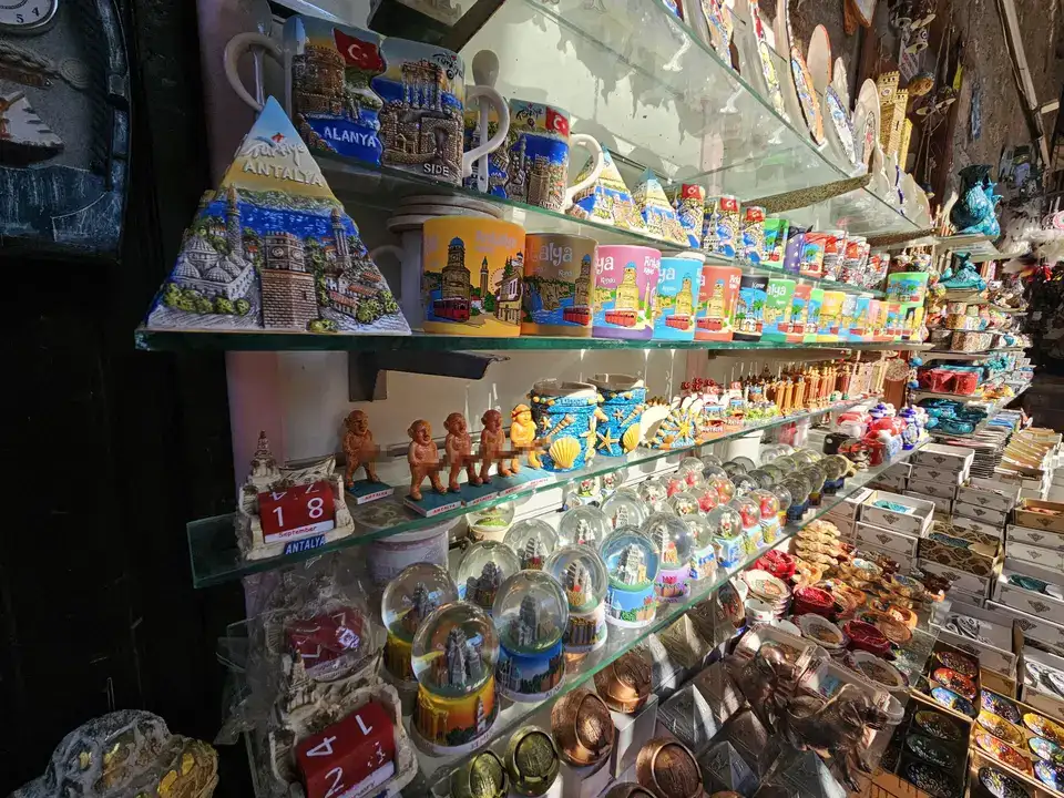 'Bereket Tanrısı' Şikayeti Kaleiçi Esnafını Vurdu 4